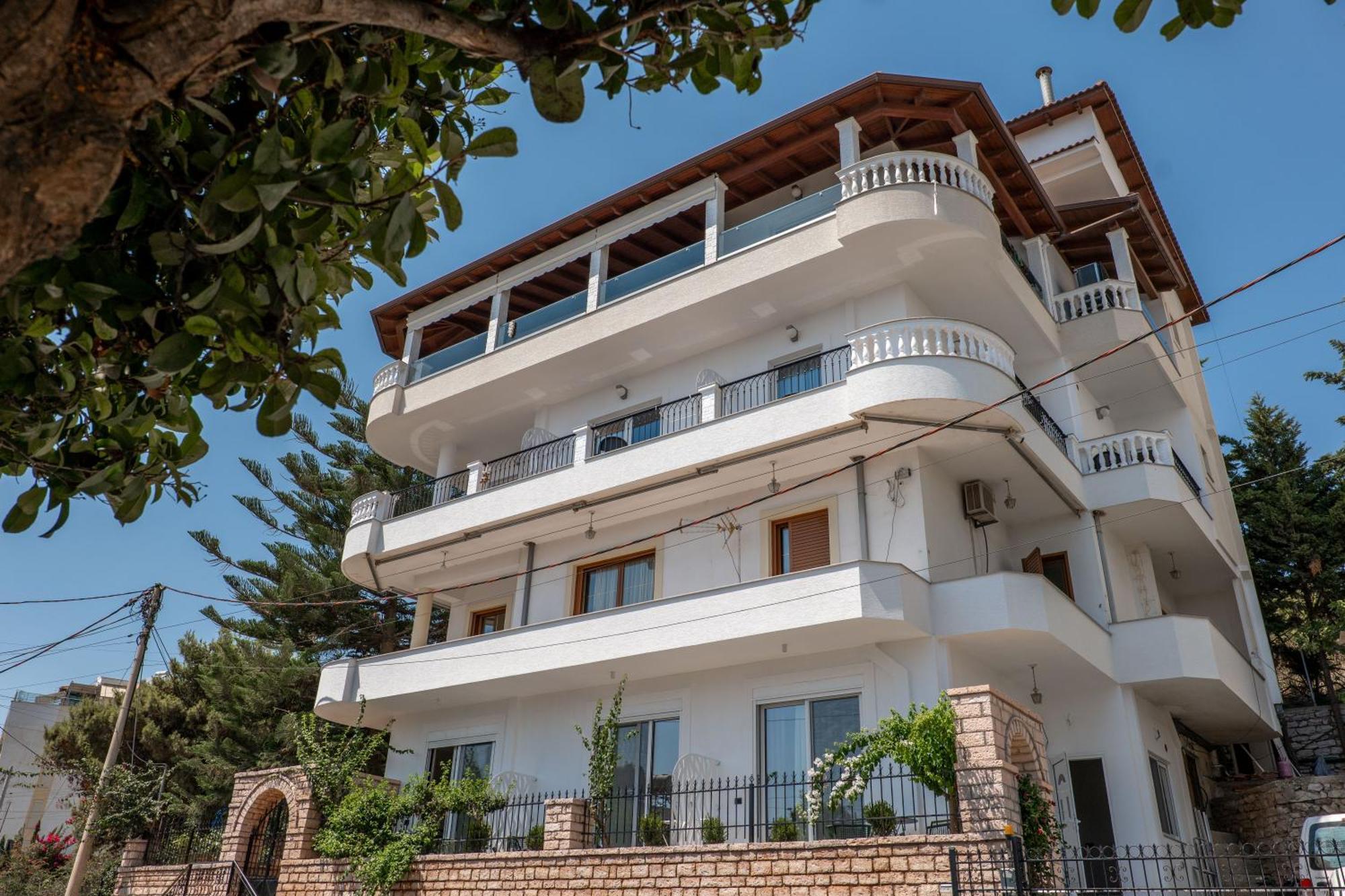 Kamara Rooms Саранде Екстериор снимка