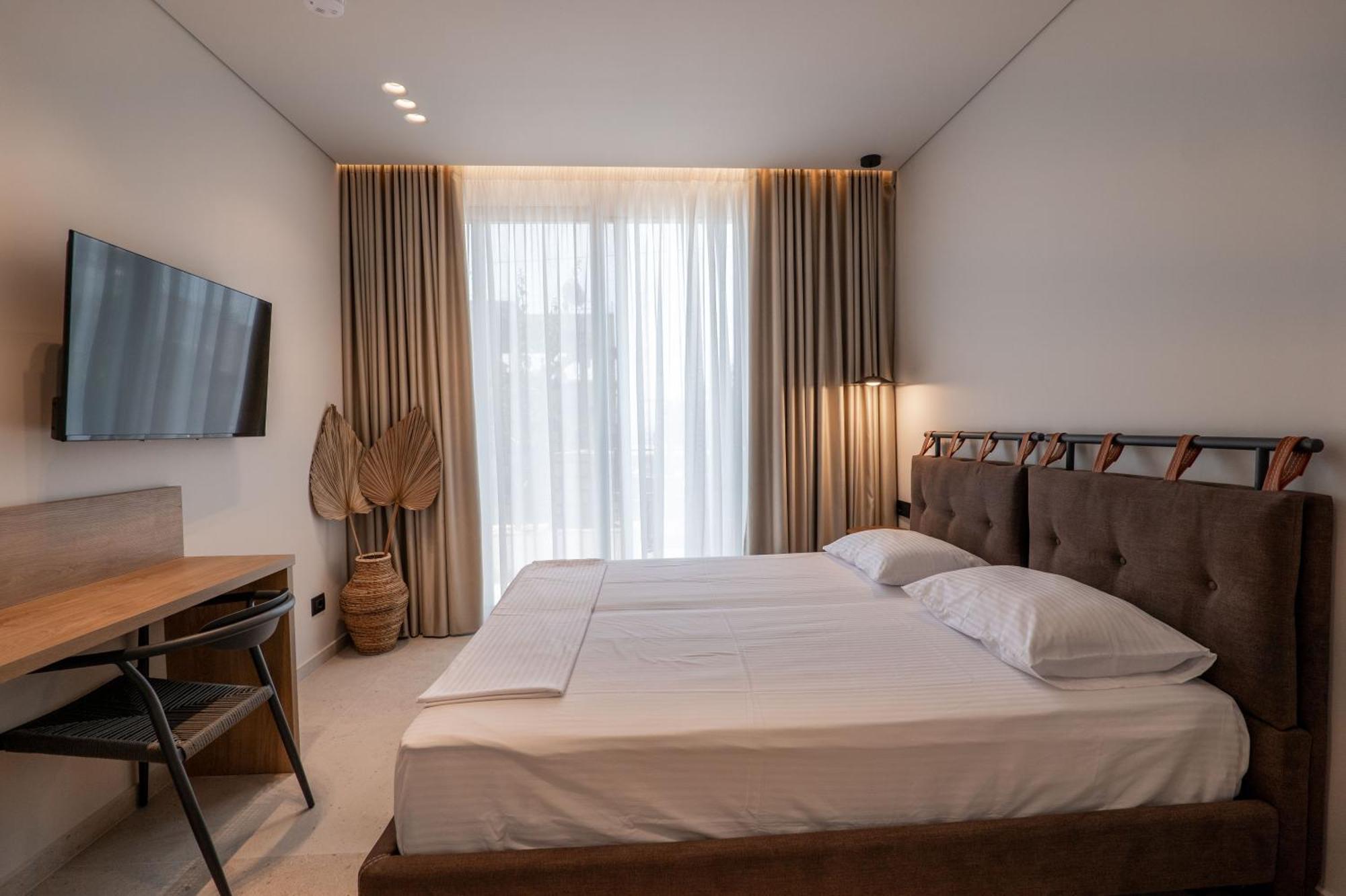 Kamara Rooms Саранде Екстериор снимка